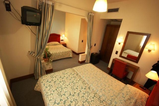 Hotel Elvetia Карпенисион Номер фото